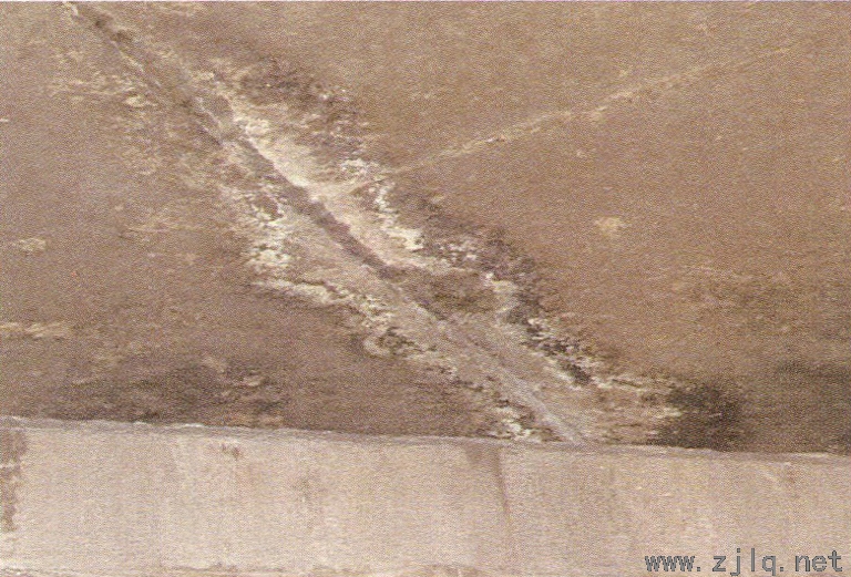 鉸縫漏水(http://tools.mwxu16.cn)