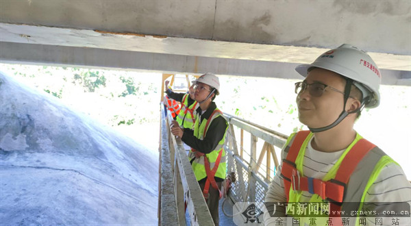 廣西對轄區(qū)內荔玉高速荔浦至新圩段19座橋梁開展定期檢測工作