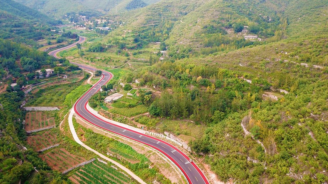 旅游公路，景觀大道的春天來了?。?></div>
            <div   id=