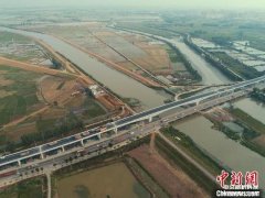 引江濟(jì)淮東津渡大橋項(xiàng)目右幅順利通過(guò)交工檢測(cè)