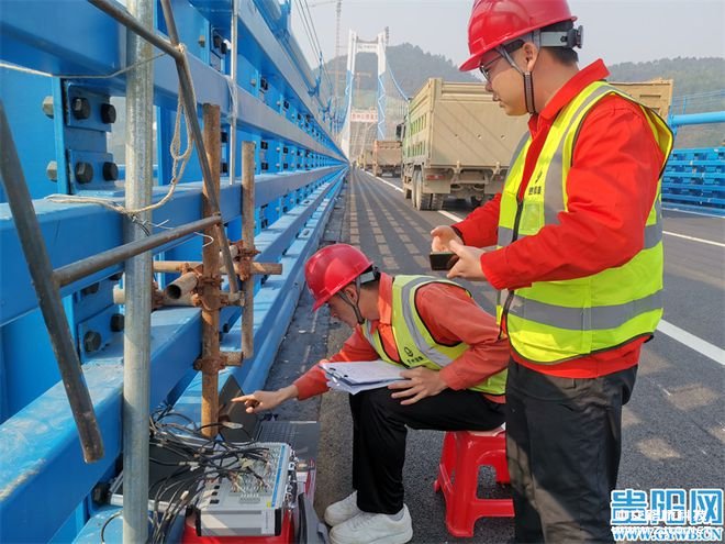 壯觀！甕安至開陽高速公路開州湖特大橋進(jìn)行荷載試驗