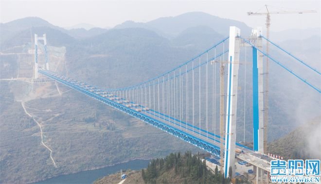 壯觀！甕安至開陽高速公路開州湖特大橋進(jìn)行荷載試驗